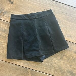 Faux leather snake skin skort